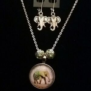 Emerald Elephant & Earrings Necklace  green brown